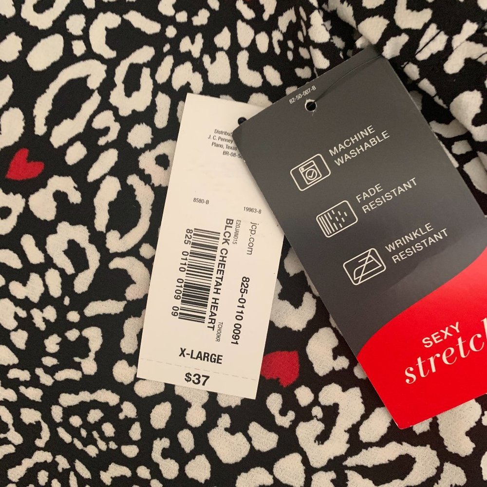 Black Cheetah Heart shirt